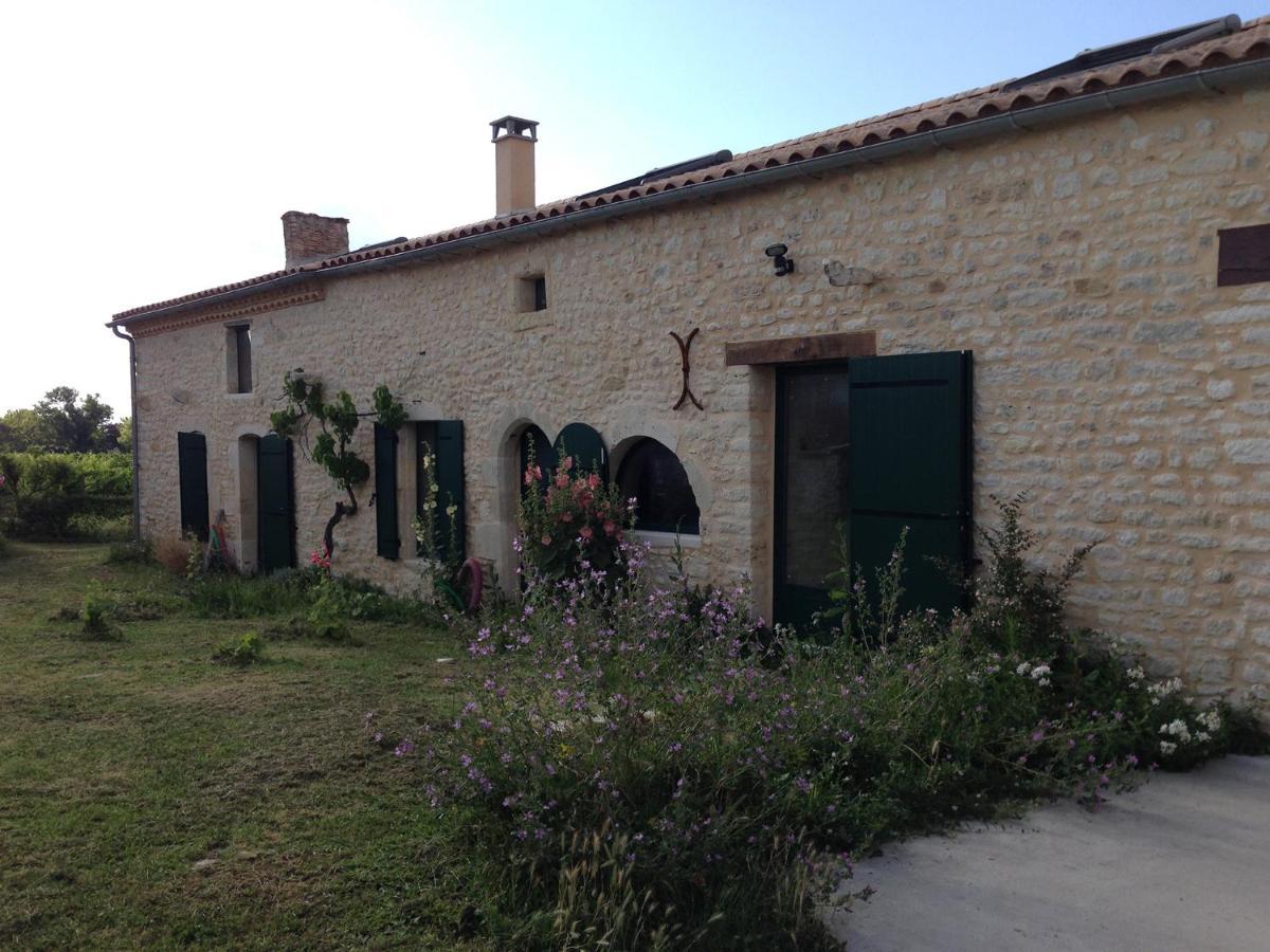 Chai Crann Piorra Saint-Genes-de-Blaye Exterior photo