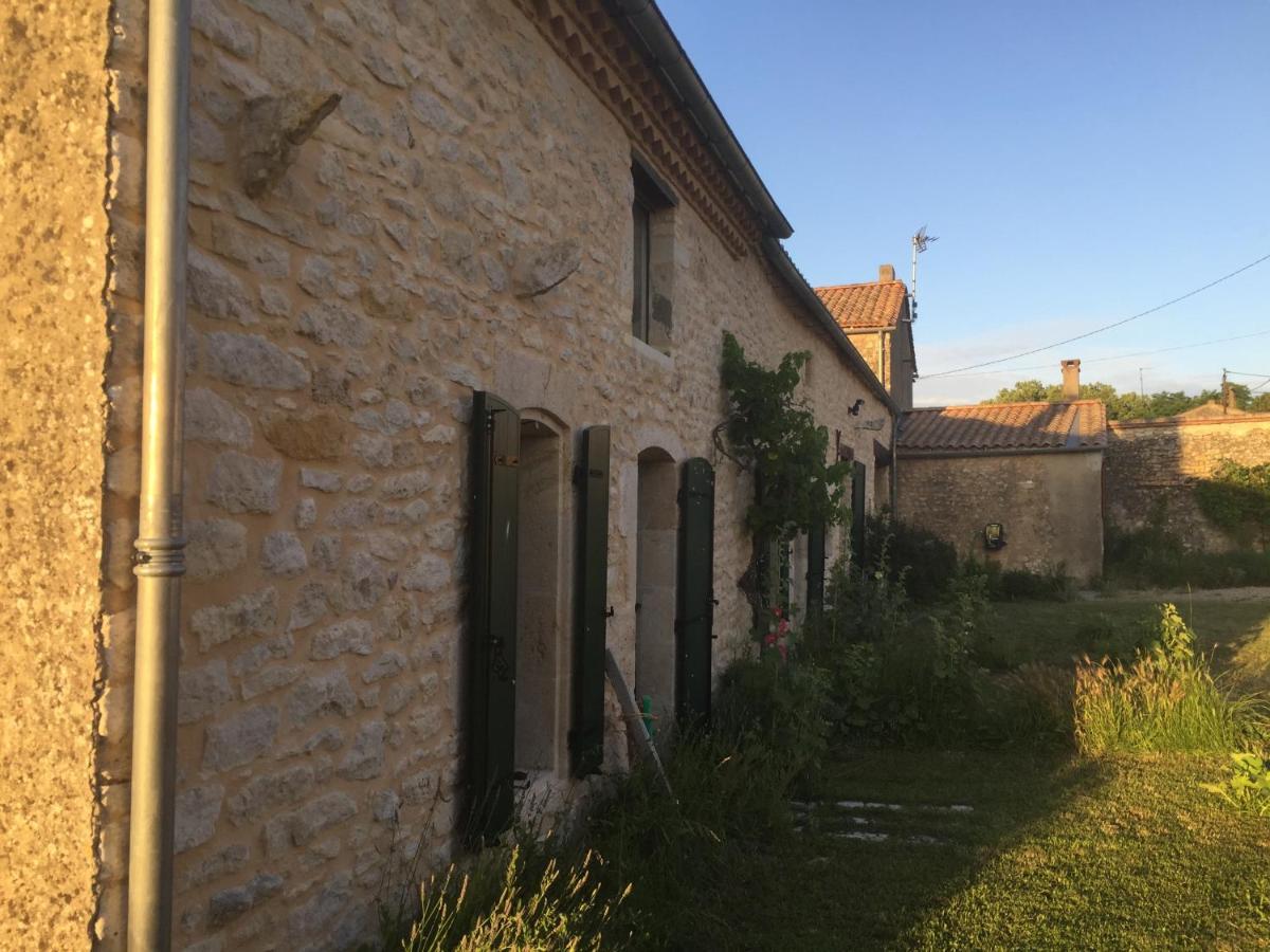 Chai Crann Piorra Saint-Genes-de-Blaye Exterior photo